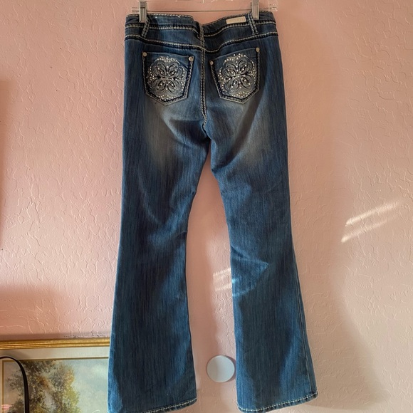 Deadstock Almost Famous Ripped Jeans - Picture 5 of 6